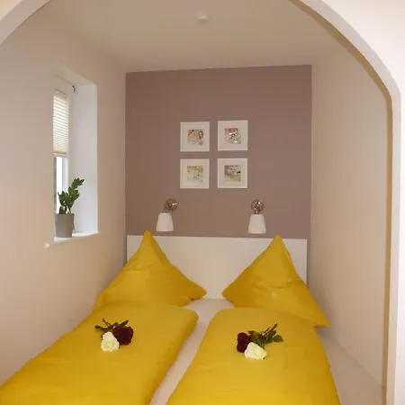 Braun Apartment *